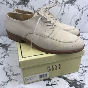 Vintage Nine West Lace Up Nubuck Oxfords Size 8N
